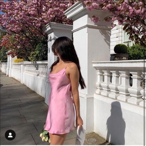 Sold - Zara pink satin dress - Picture 5 of 11